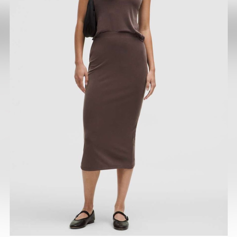 Lululemon Sz. Med. Drapey Softstreme Column MIDI Skirt High Rise $118 MSRP NWT